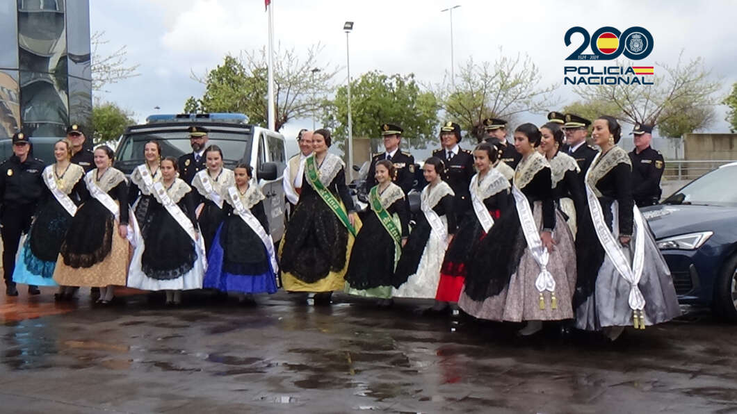 Las Reinas de Castellón visitan a la Policía NAcional. Magdalena 2026