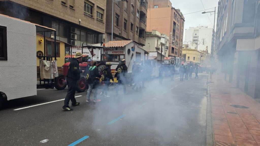 Despertá y romería Carros engalanados con Dimonis de la Plana Magdalena 2026