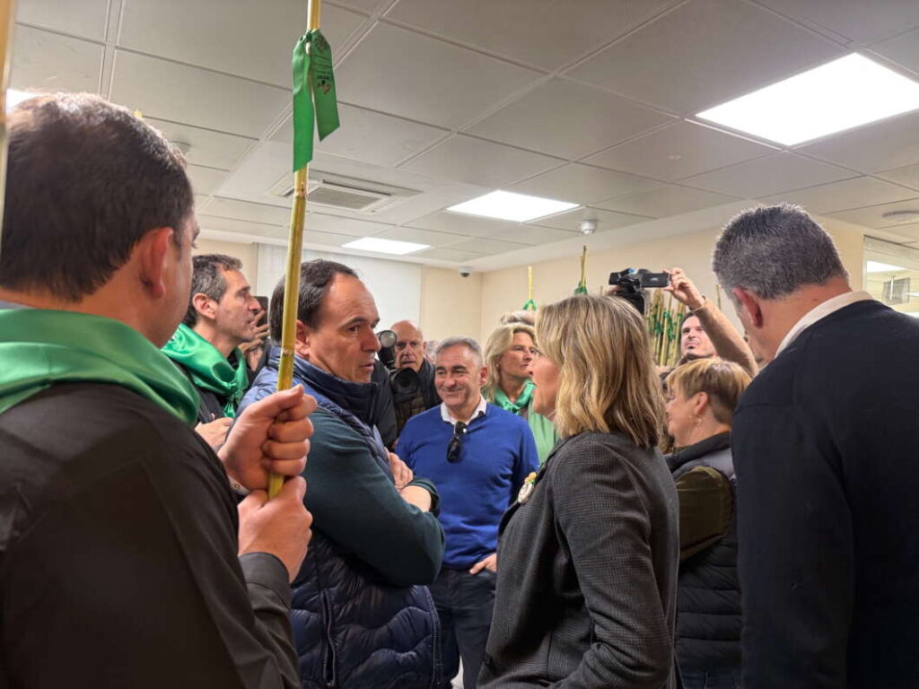 Salida de la Romeria de les Canyes 2026