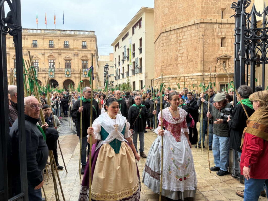 Salida de la romeria de les Canyes Magdalena 2026