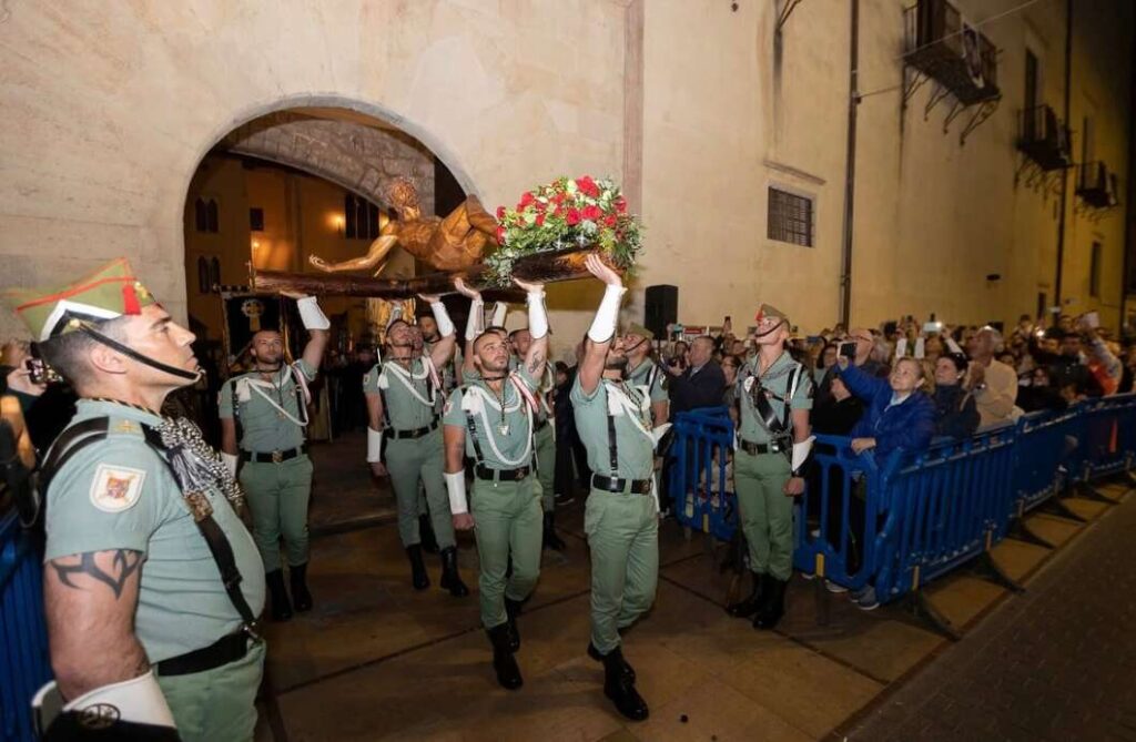 À Punt desplega una programació especial per a seguir la Setmana Santa en directe