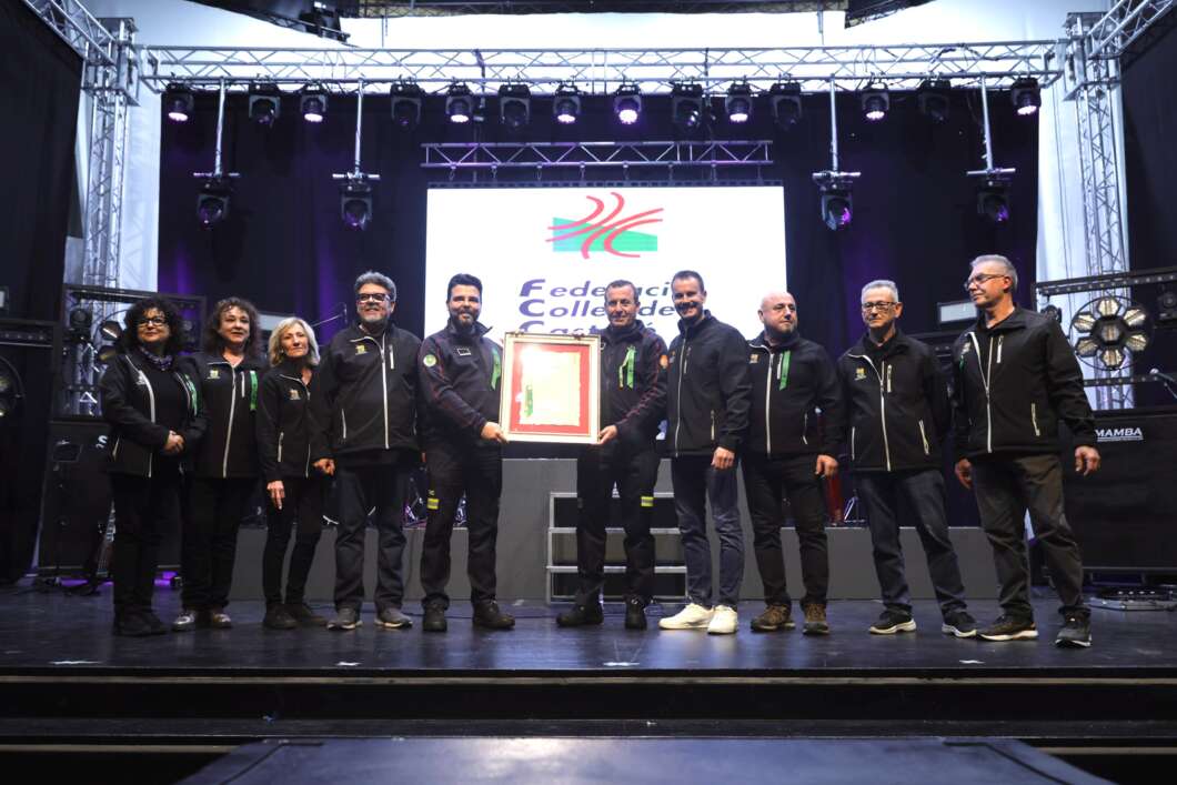 Sopar de colles y galardón a Bomberos Castellón. Magdalena 2026