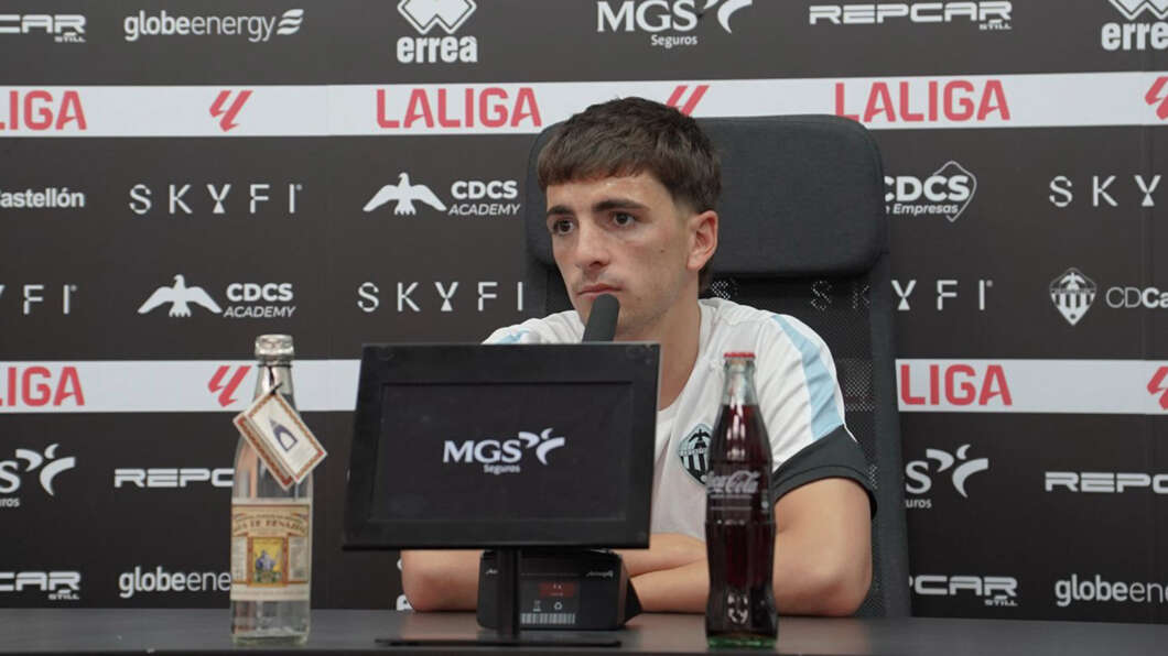 Alex Calatrava, centrocampista, cd castellón