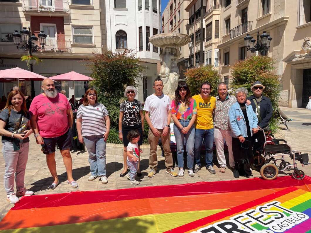 Concentració el Dia contra la LGTBIfòbia