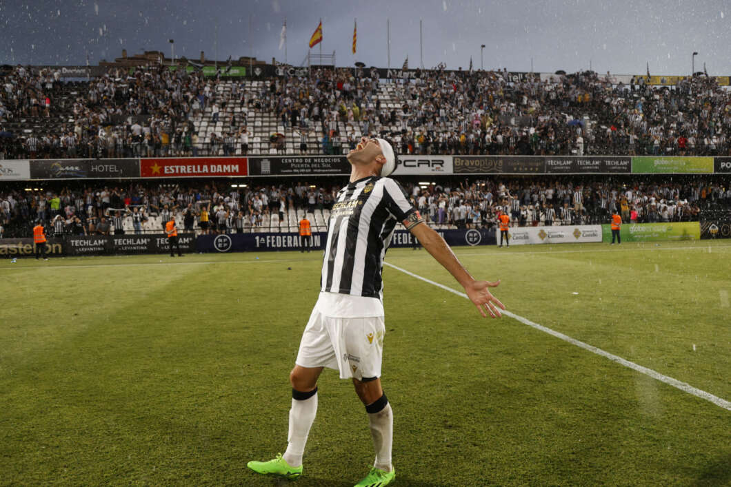 David Cubillas, retirada, final, temporada