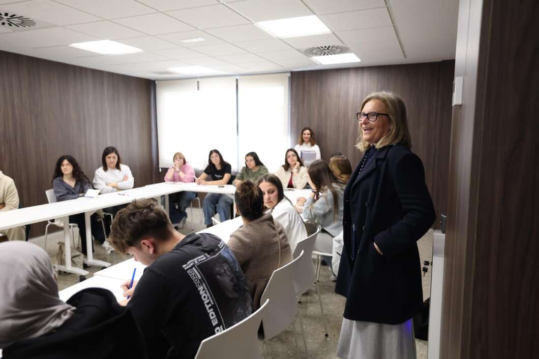 Burriana reforça el desenvolupament del llenguatge infantil amb tallers familiars