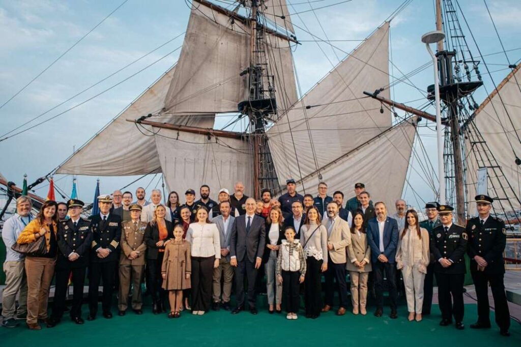 bienvenida capitanes Escala a Castellón 090426