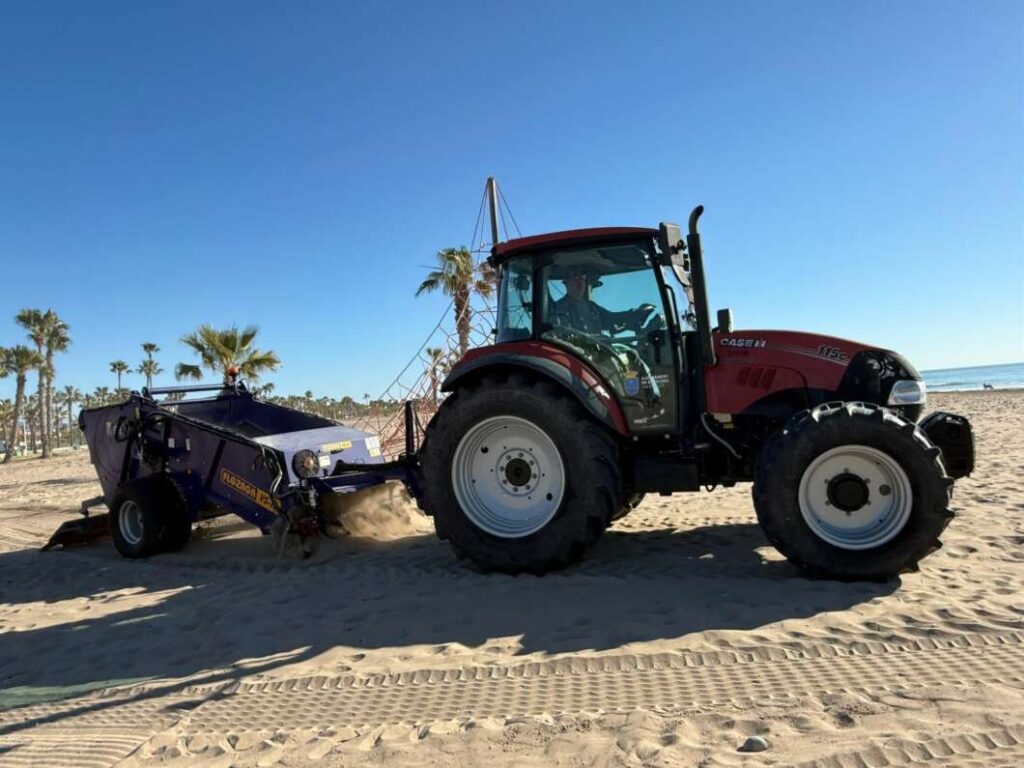 Burriana prepara les seues platges per a Setmana Santa i amplia la vigilància estival