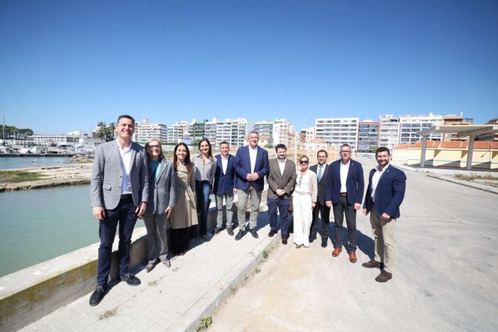 Burriana estrena un model de port verd amb energia solar i una nova plaça vora la mar