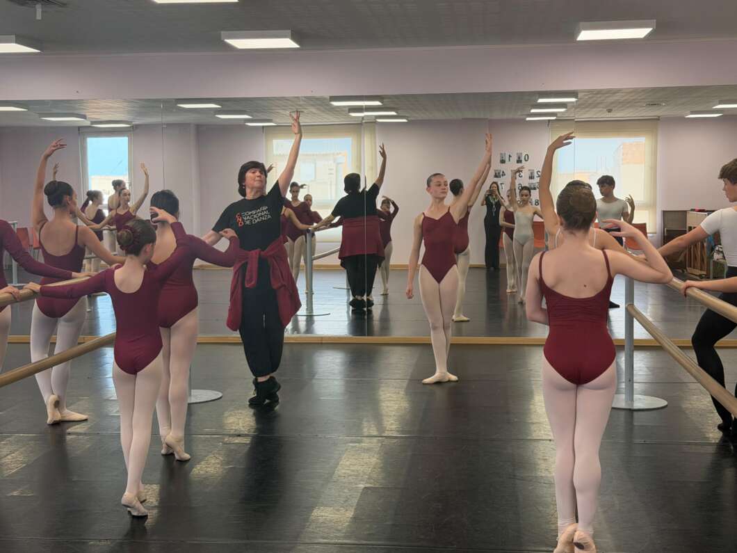 El Centre de les Arts de Burriana impulsa un intercanvi amb el Conservatori de València en dansa clàssica