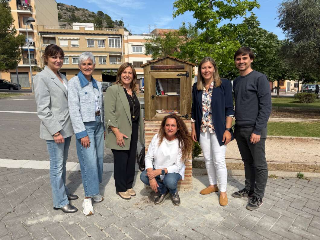 Bibliotecas Viajeras en el día del Libro de Benicàssim