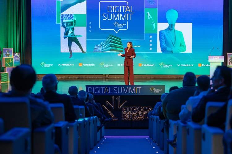 ‘Digital Summit’ reúne a expertos para impulsar decisiones empresariales con datos e IA