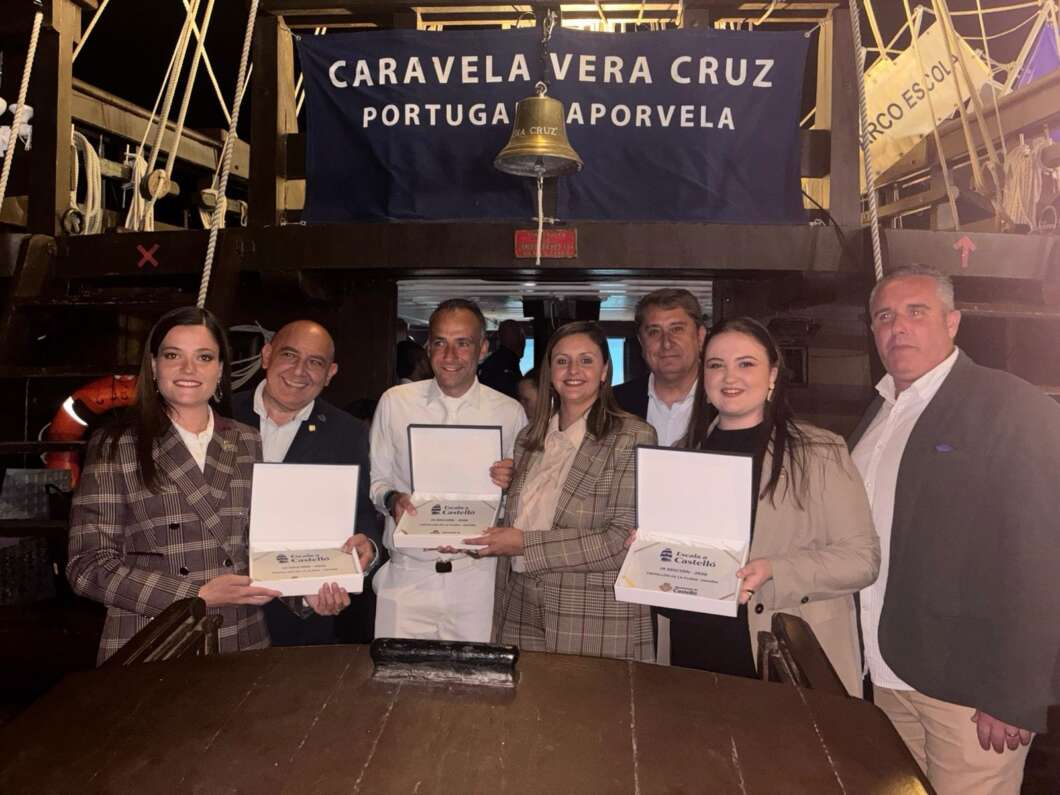 Castellón homenajea a las once embarcaciones de Escala a Castelló con la entrega de metopas