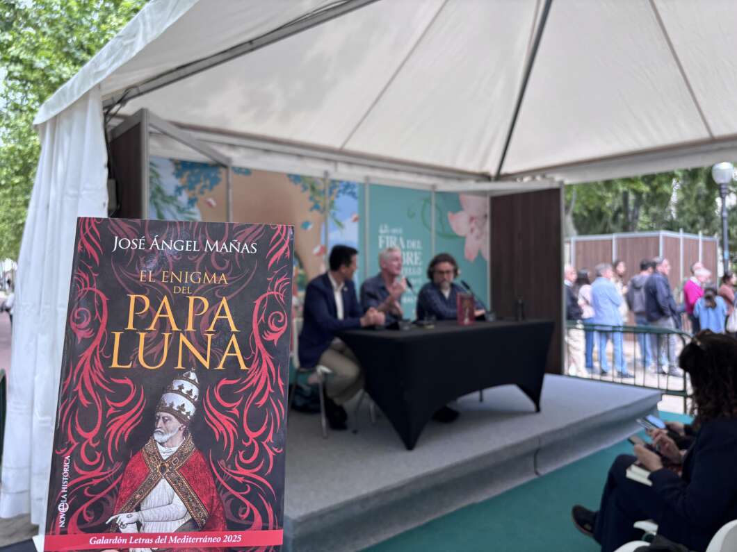 La Diputació presenta la novel·la del Papa Lluna premiada pel seu rigor històric a la Fira del Llibre