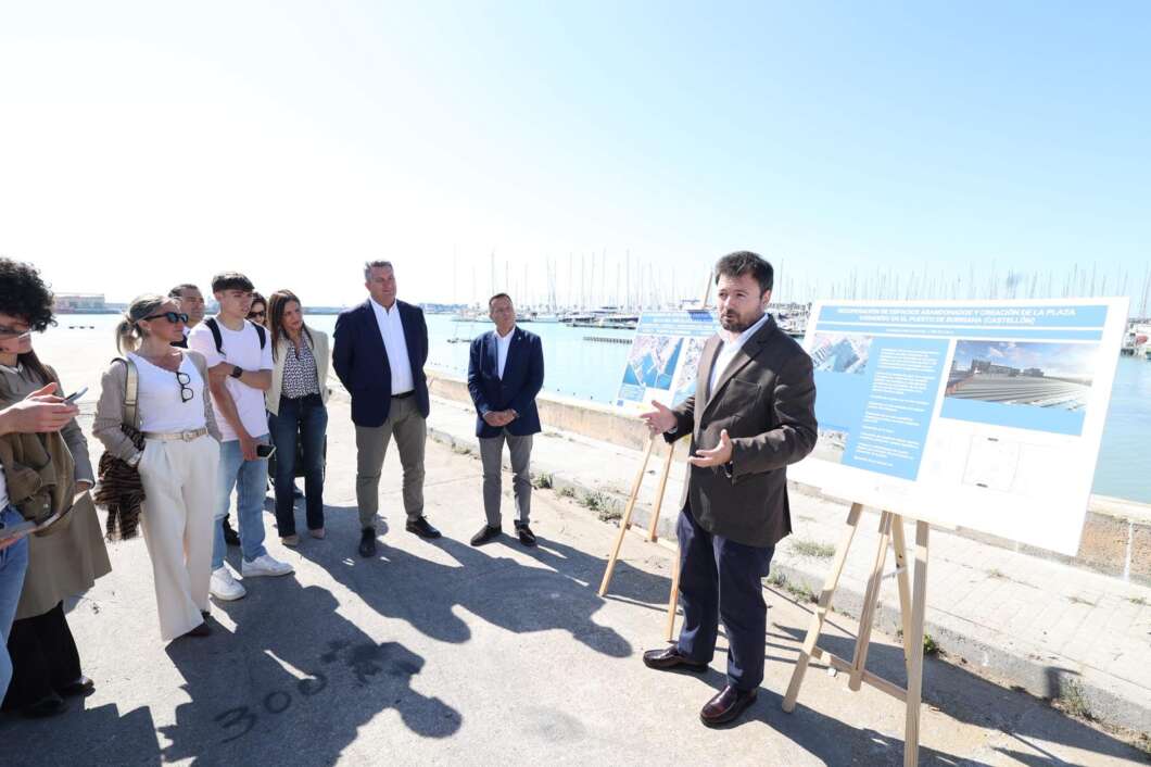 Burriana estrena un model de port verd amb energia solar i una nova plaça vora la mar