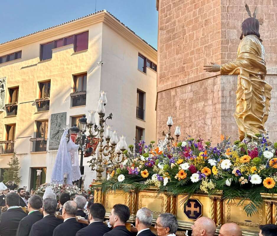 Castellón celebra la procesión del Encuentro a los pies del Fadrí