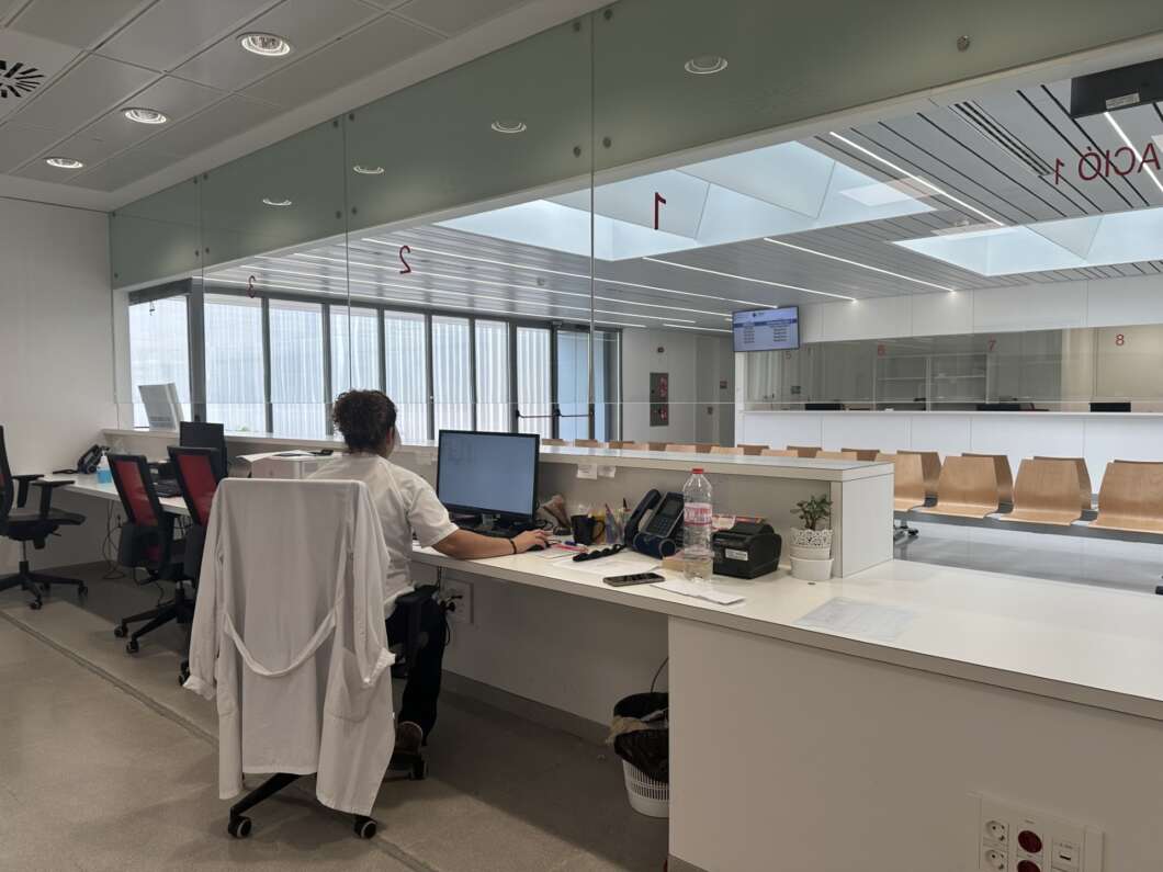 Sanidad moderniza la red digital de 400 centros de Atención Primaria