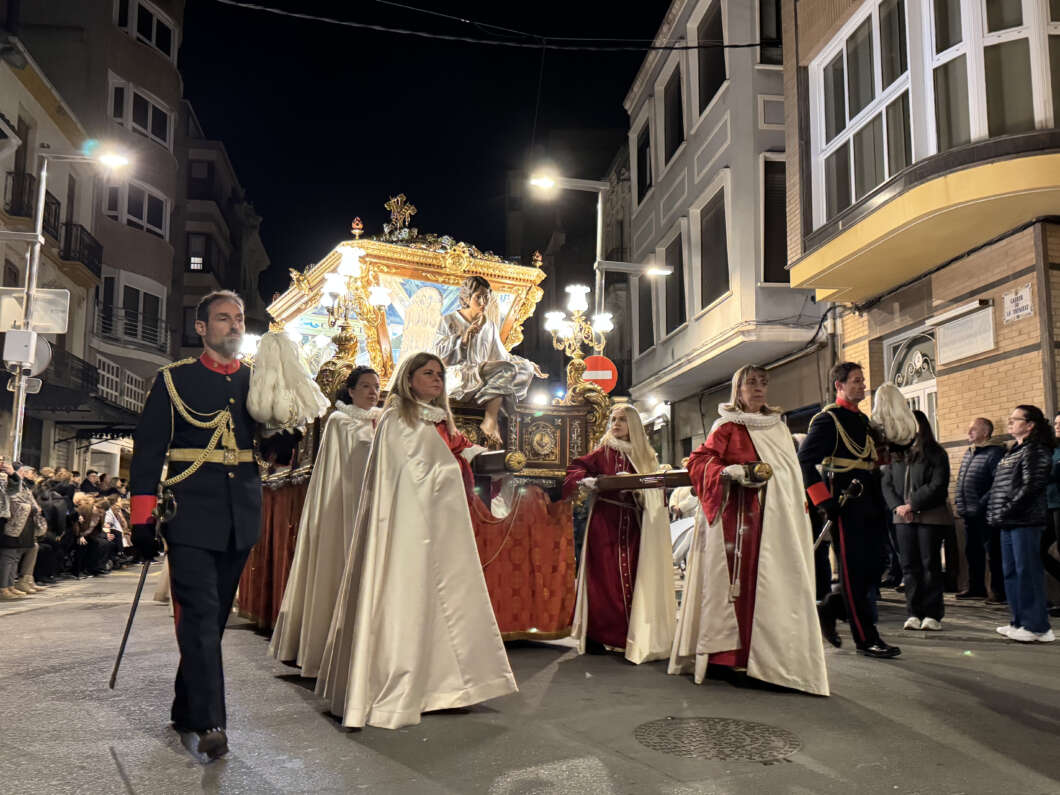 Almassora celebra el Sant Enterrament del crist articulat