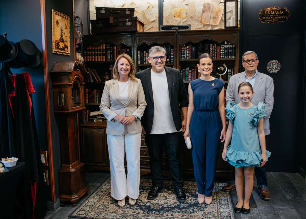 Begoña Carrasco visita Casa de la Magia