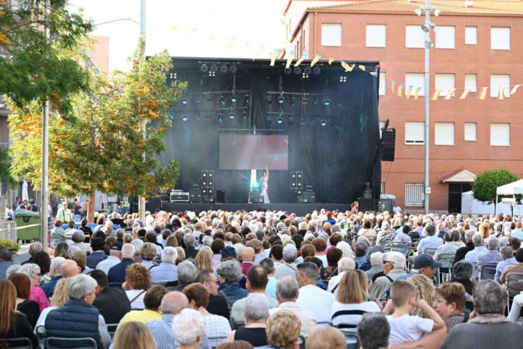 Almassora reunix 1.200 majors en el gran dia de Santa Quitèria