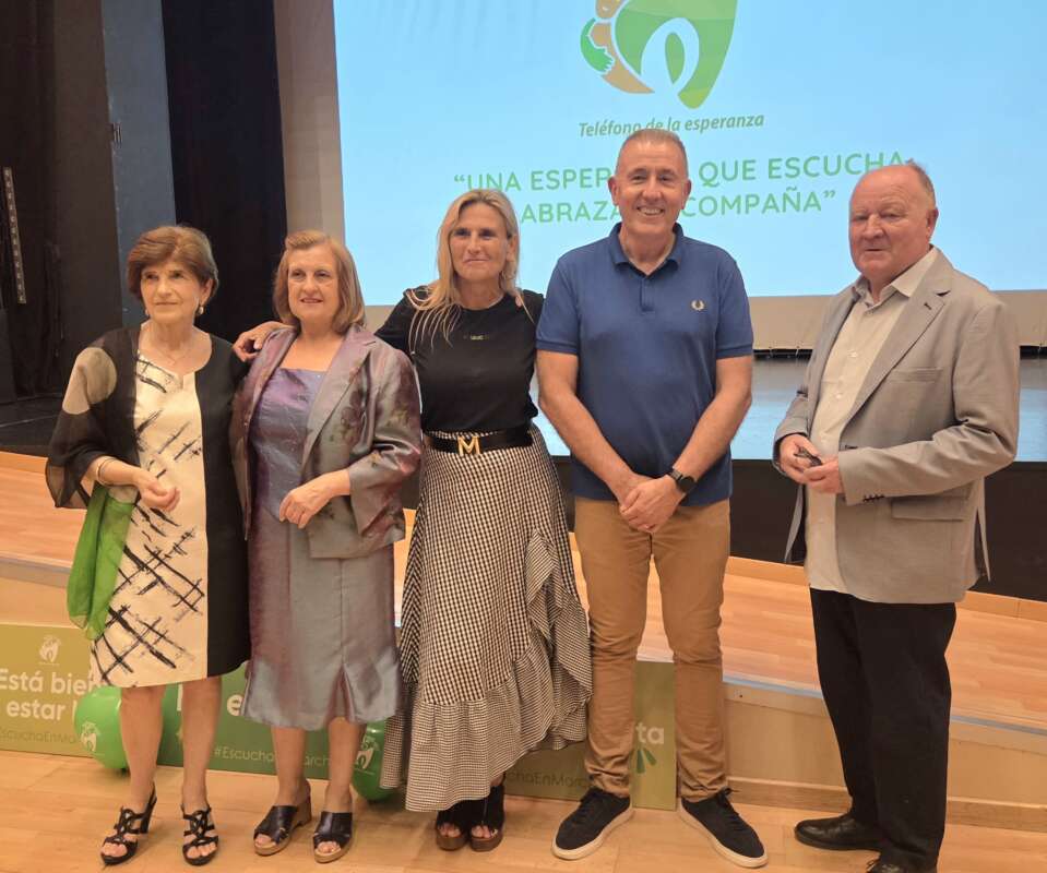 Castellón reconoce la labor del Teléfono de la Esperanza en su 25 aniversario