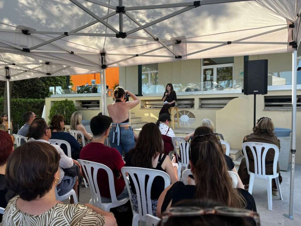 Helena Resano en la feria de novela romántica Benicàssim