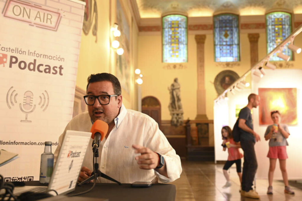 Adrián Casabó: “Les últimes eleccions autonòmiques apunten a un canvi de rumb polític”
