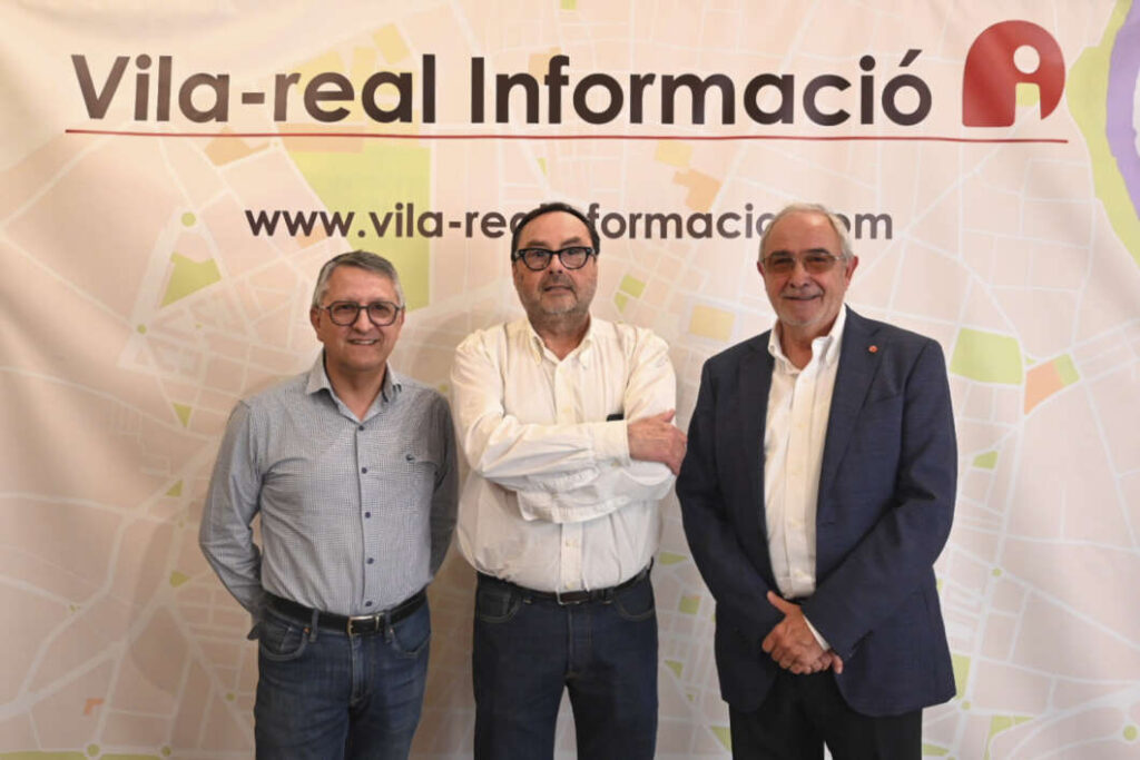 La 'Bodeguilla' de Vila-real Informació torna a ser epicentre de trobada social i institucional