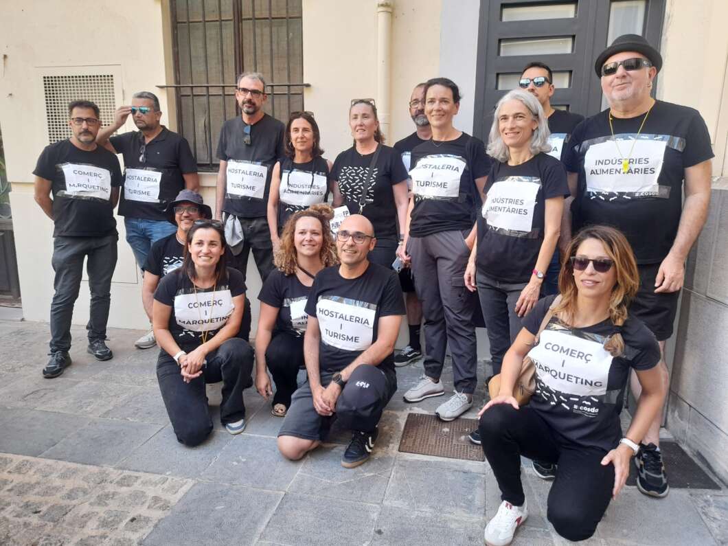 Huelga educación en Castelló con protesta en plaza Mayor