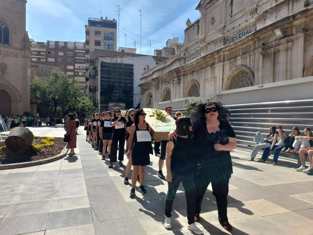 Huelga educación en Castelló con protesta en plaza Mayor