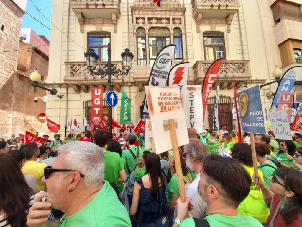 Huelga en educación pública Castellón 13 mayo