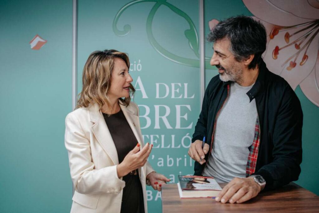 Juan del Val pone el broche a la Fira del Llibre más exitosa de Castellón