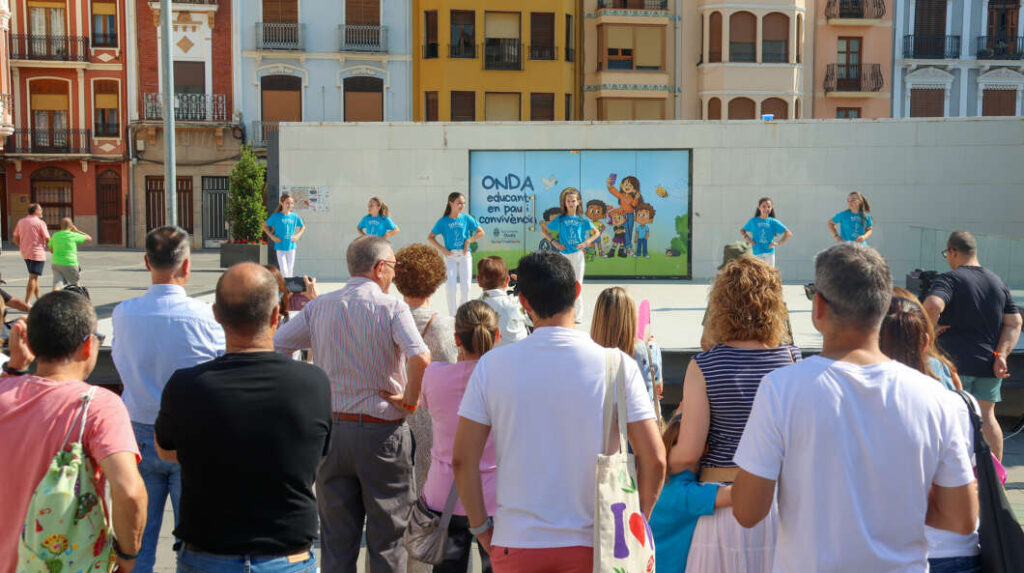 Onda reúne a asociaciones y vecinos en la Fireta Solidaria