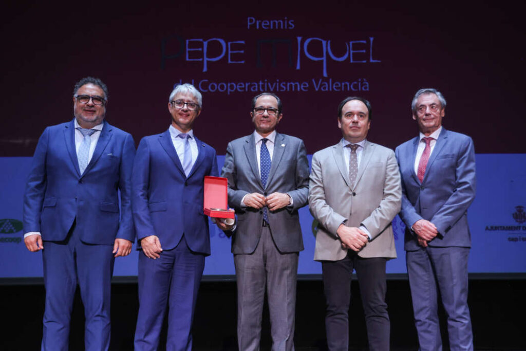 Pérez Llorca reivindica el cooperativismo como motor de empleo en la Comunitat