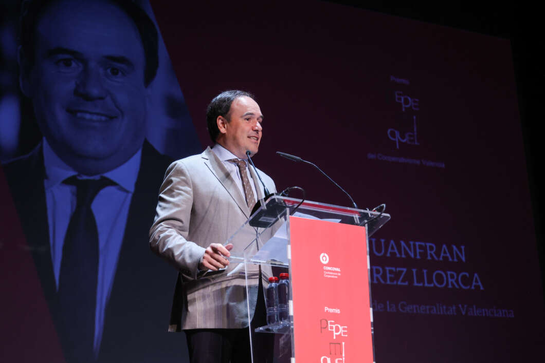 Pérez Llorca reivindica el cooperativismo como motor de empleo en la Comunitat