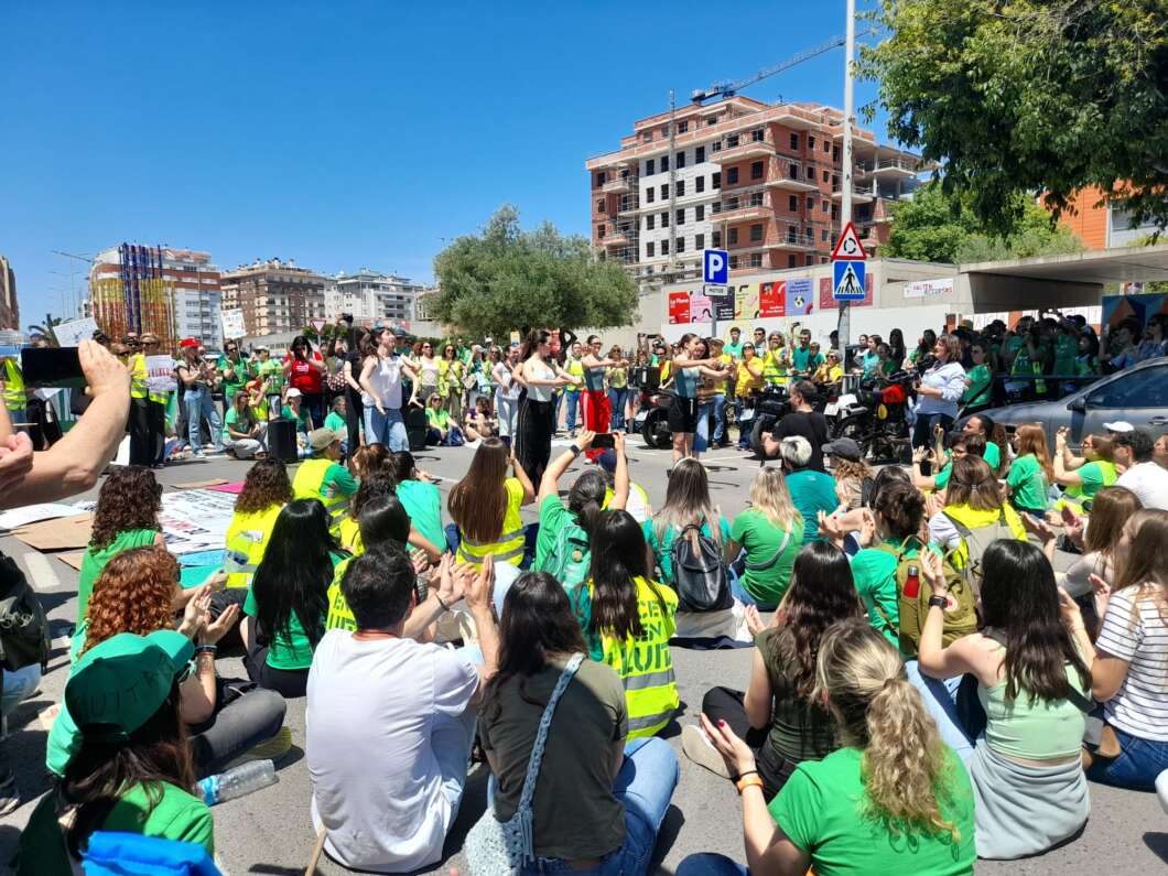 Protesta en el IES La Plana y huelga en educación