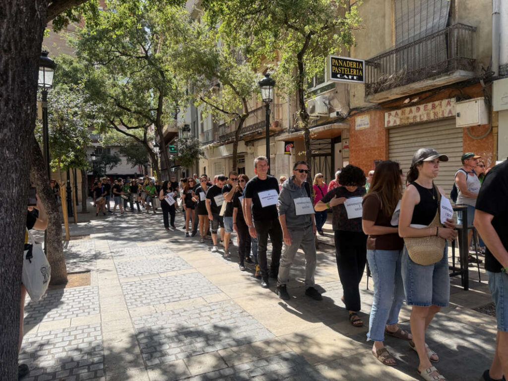 Manifestación Educación frente al Ayuntamiento en pleno