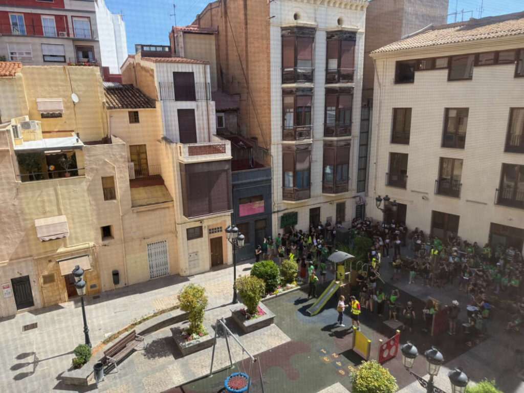 Manifestación Educación frente al Ayuntamiento en pleno