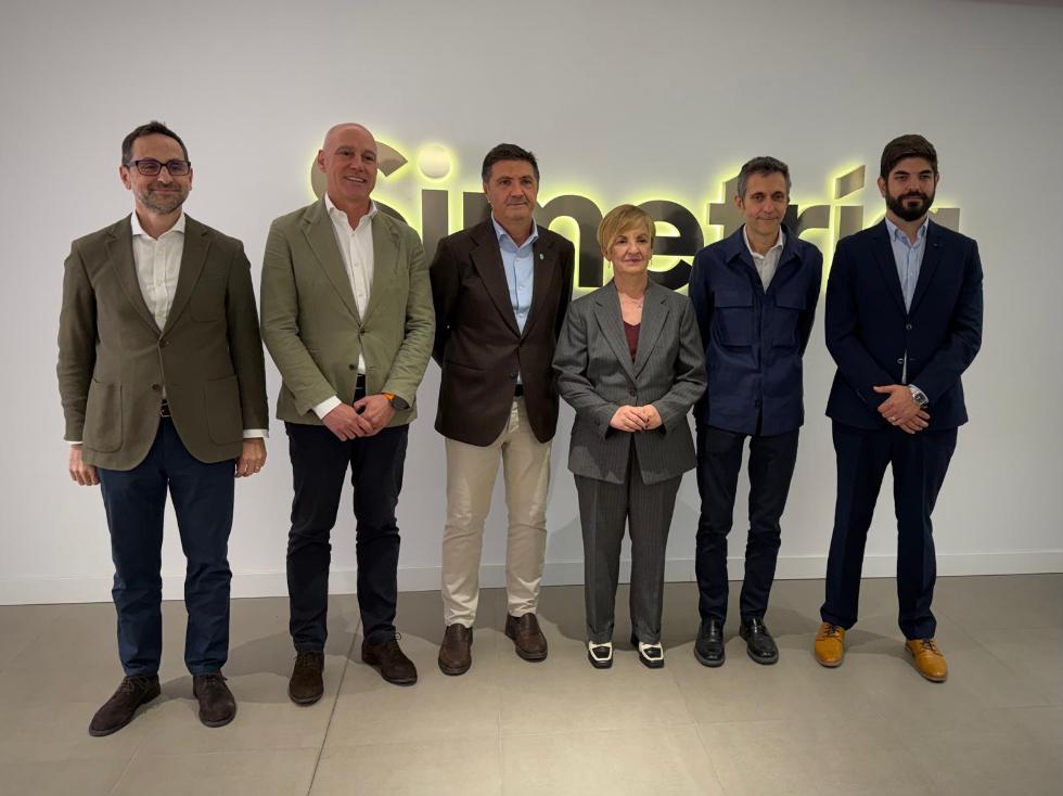 La consellera visita Simetría para conocer el proyecto de hidrógeno verde