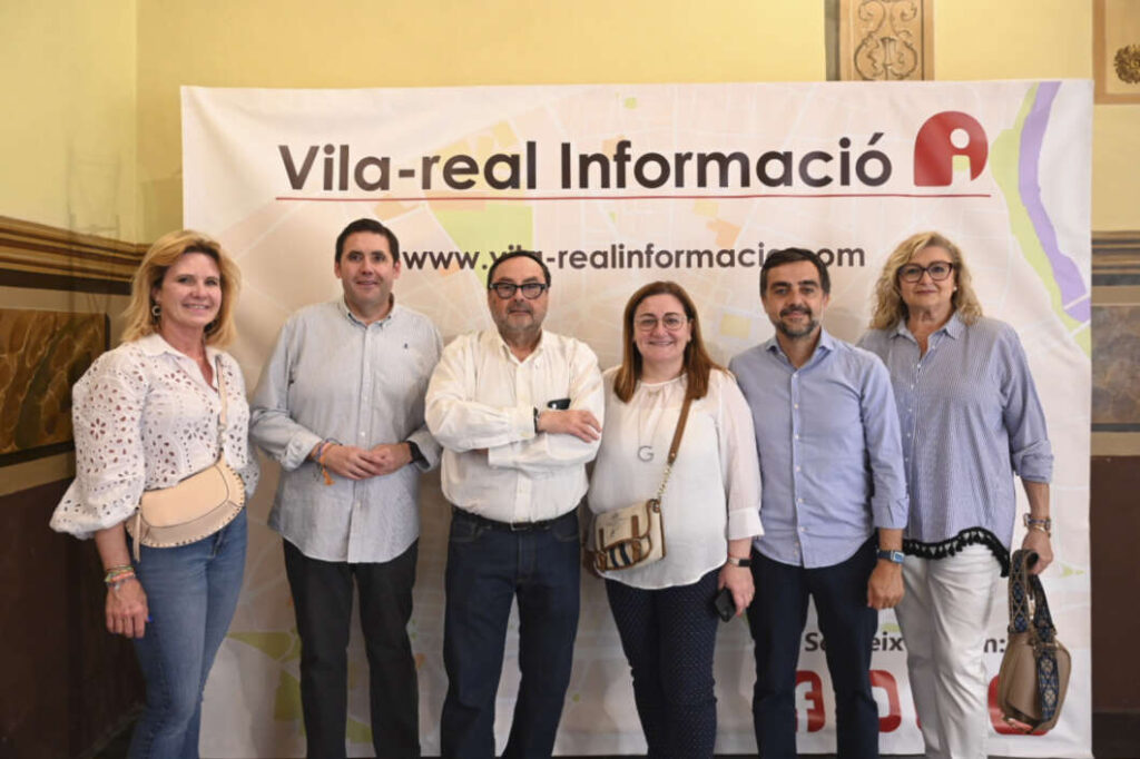 La 'Bodeguilla' de Vila-real Informació torna a ser epicentre de trobada social i institucional