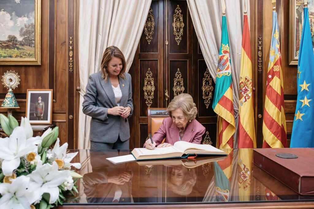 Reina Sofía ayuntamiento de Castellón 270526