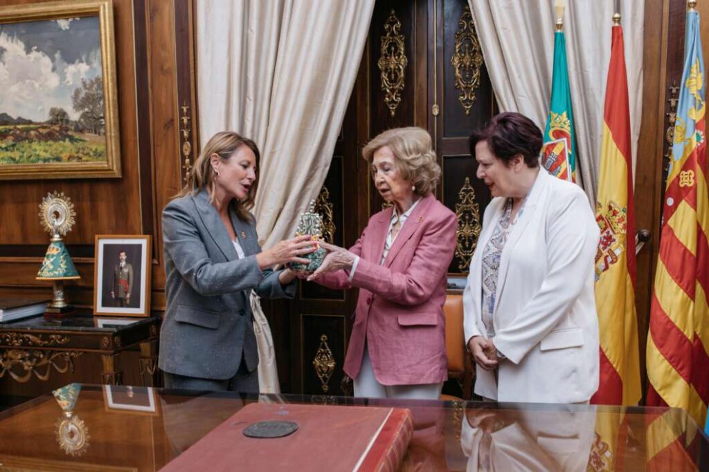 Reina Sofía ayuntamiento de Castellón 270526