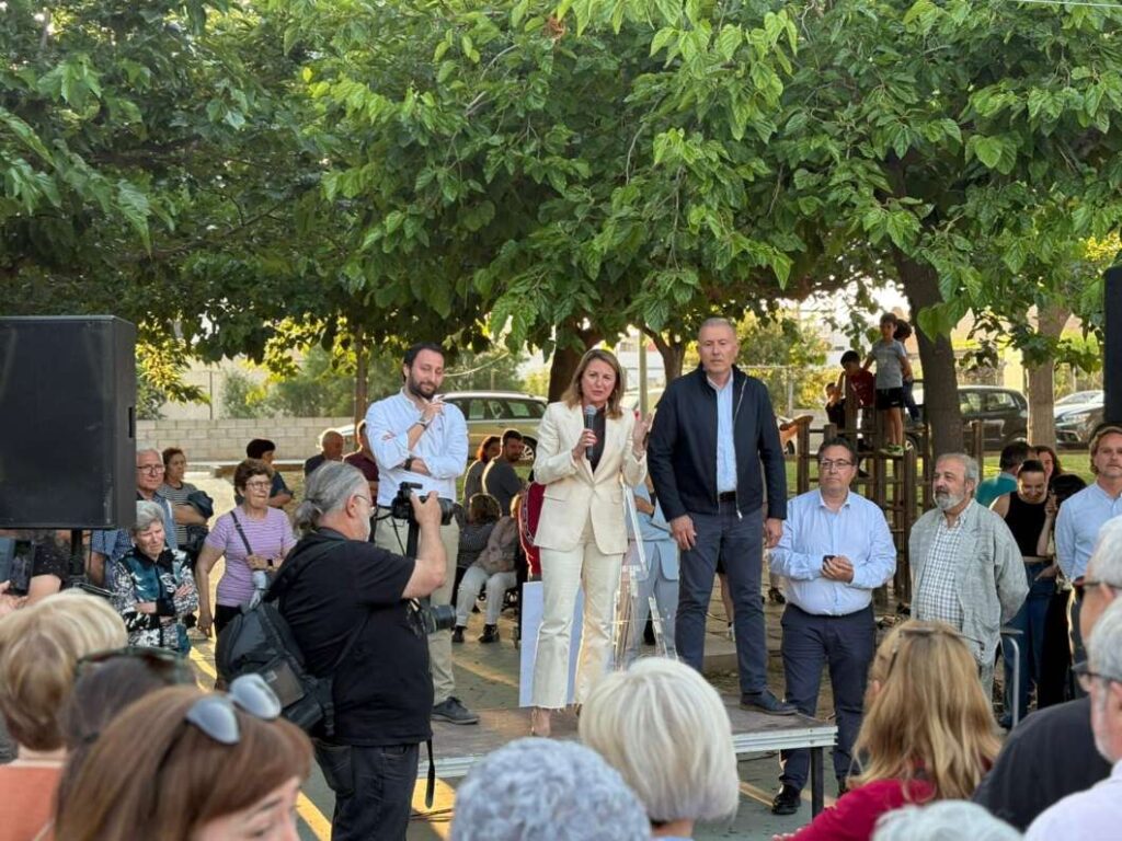 Reunión con los vecinos por la planta de residuos 200526