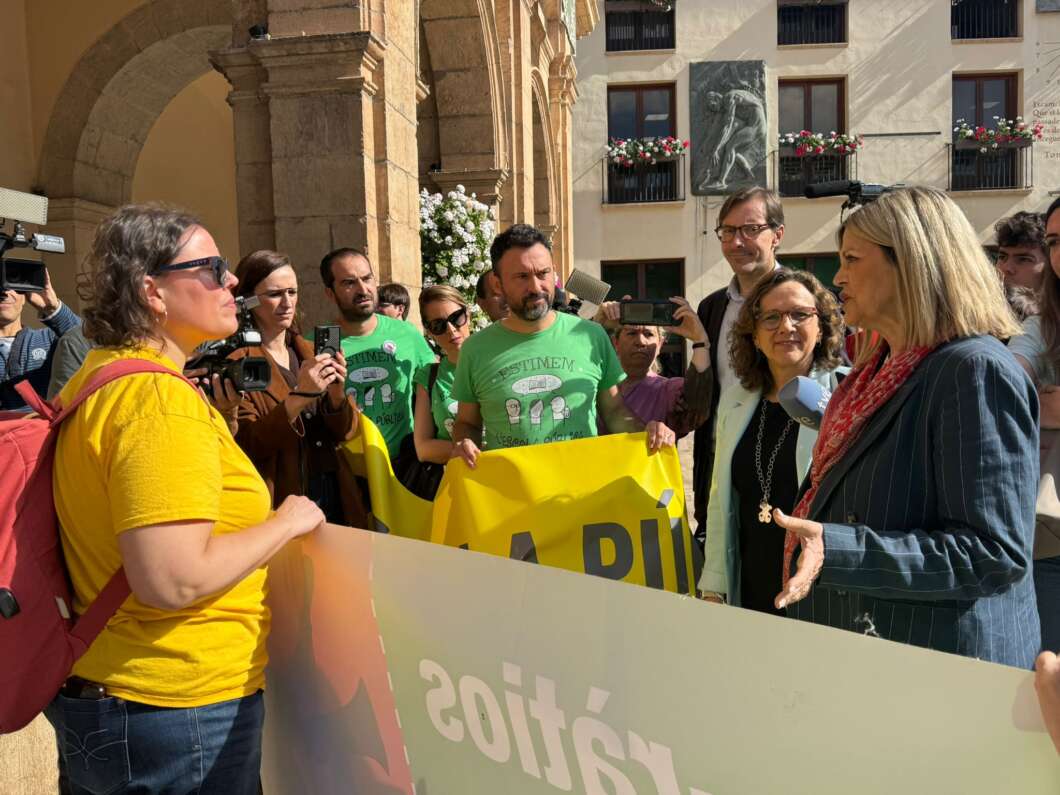 Sindicatos con consellera educación en Castelló