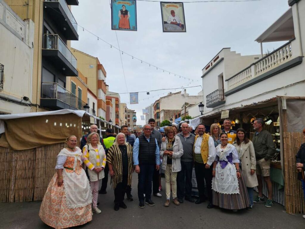 La Trobà d’Orpesa emociona con el homenaje a sus referentes y llena el casco antiguo de cultura