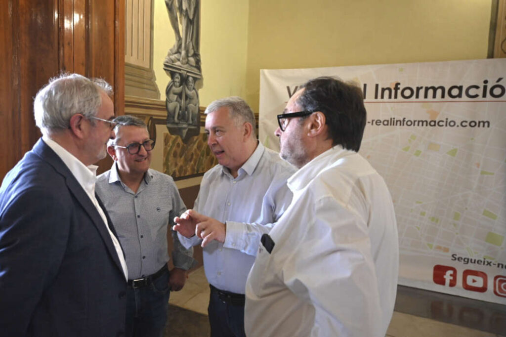 La 'Bodeguilla' de Vila-real Informació torna a ser epicentre de trobada social i institucional