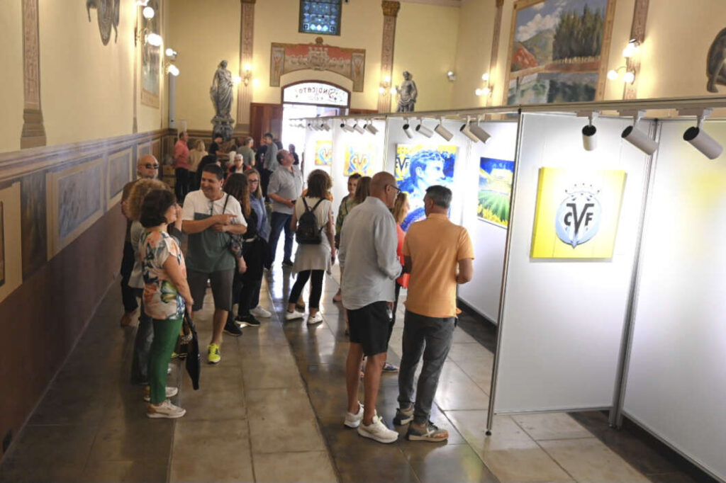 La 'Bodeguilla' de Vila-real Informació torna a ser epicentre de trobada social i institucional