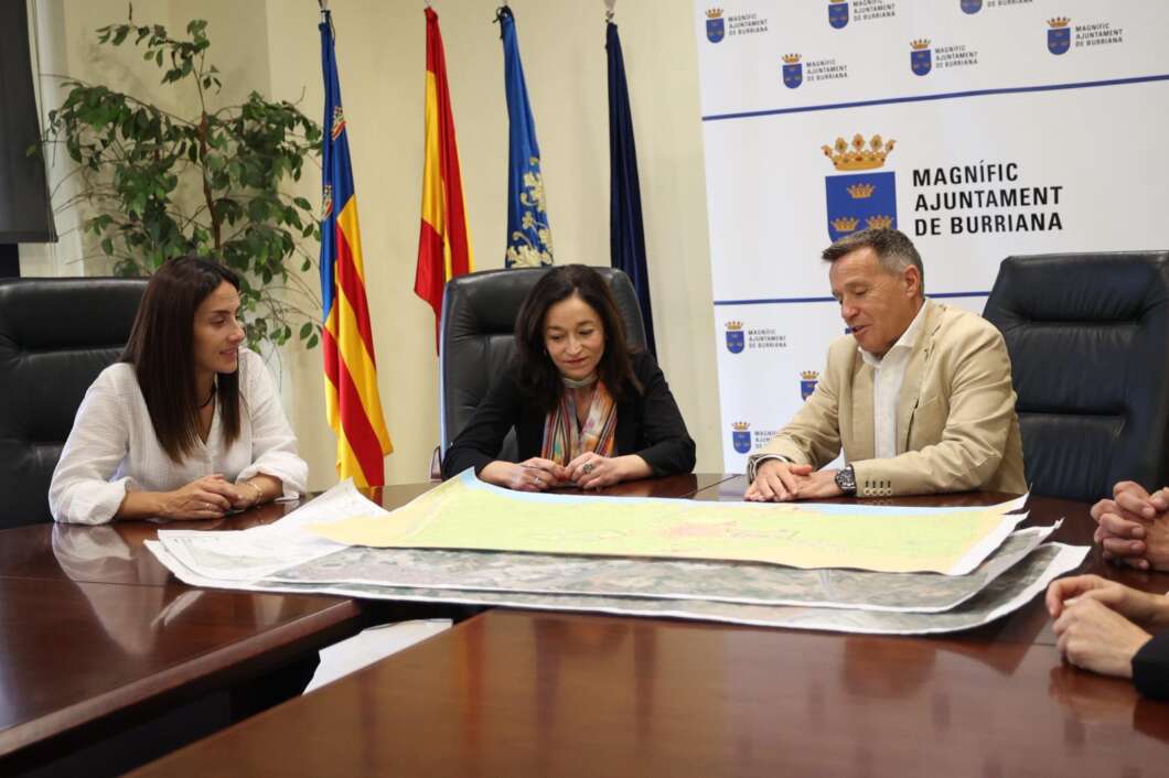 Visita Ester Olivas en Burriana