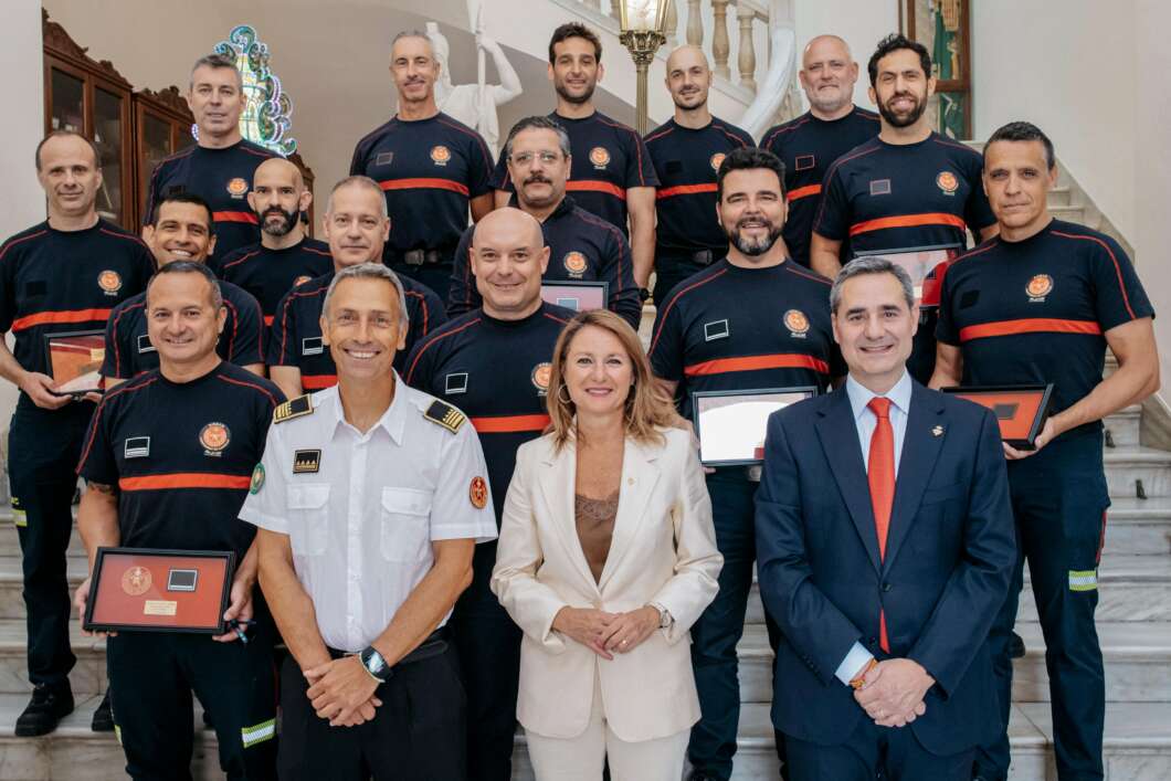 Carrasco toma de posesión bomberos y cabos