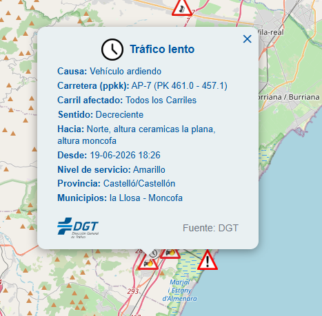 Aviso de tráfico lento: vehículo incendiado en la AP-7 entre pk 461 y 457, todos los carriles, sentido norte; estado amarillo.